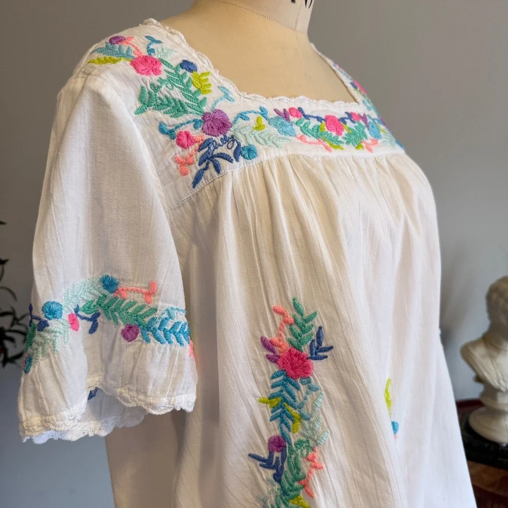 Lilly Pulitzer Tamryn Top White Floral Embroidered Square Neck Peasant Blouse M - Picture 3 of 11